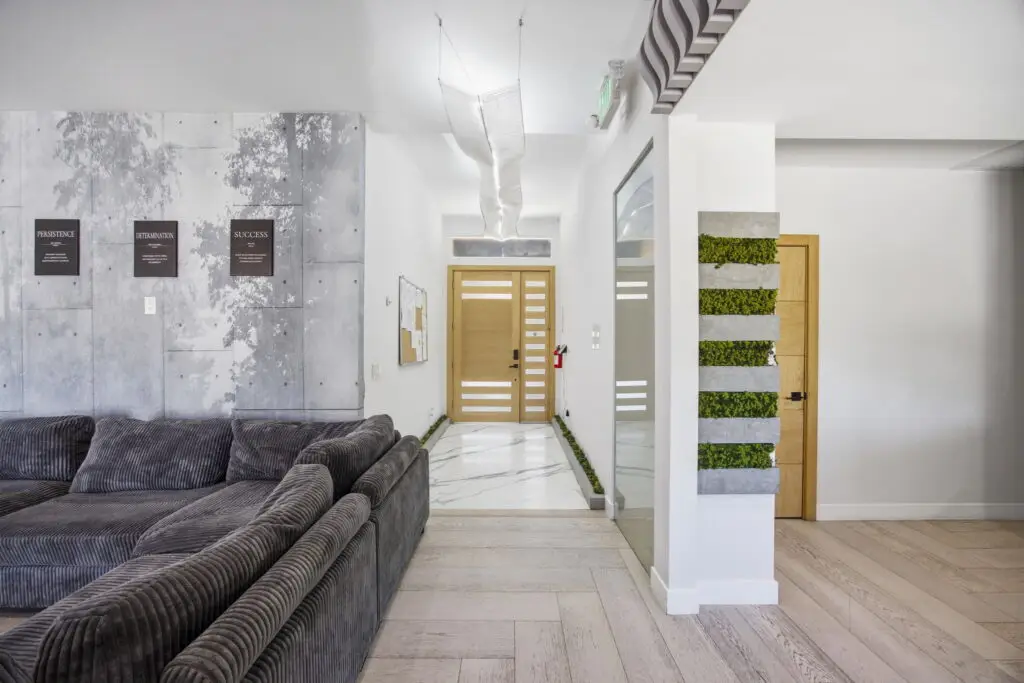1st Choice Detox treatment facility in Granada Hills, California